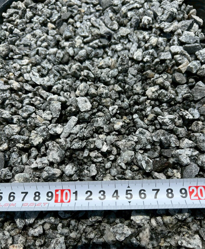単粒度砕石 13-5（津市白山産）
